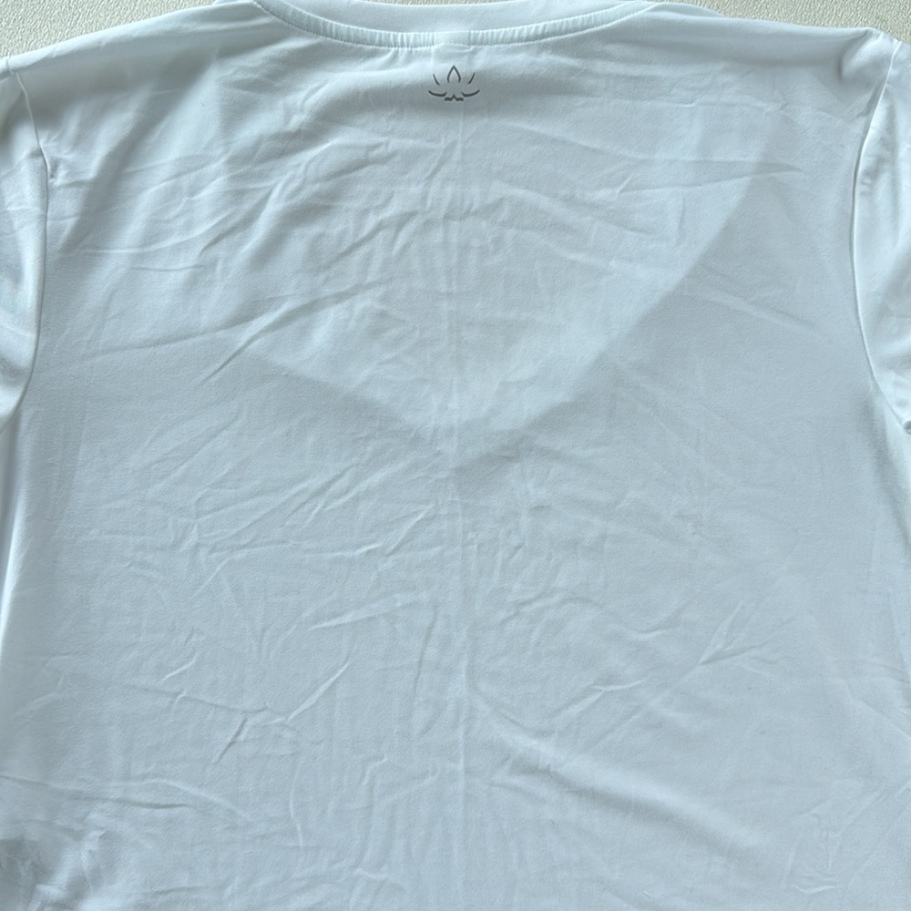 NWOT Beyond Yoga Split Up Long Tee - Picture 8 of 9